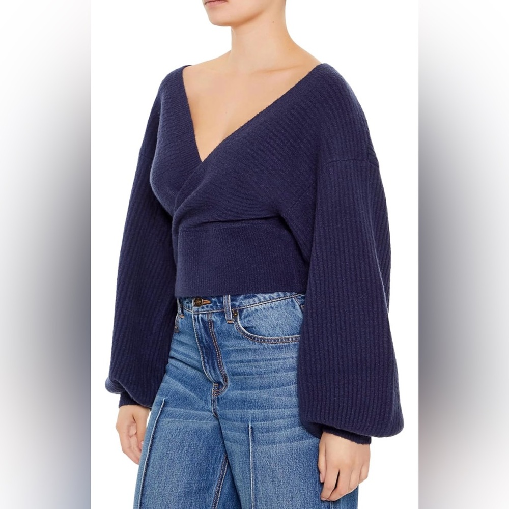 Forever 21 Dark Blue Ribbed Knit Wrap Crop Top Size Medium Long Sleeve NWT - Picture 4 of 13